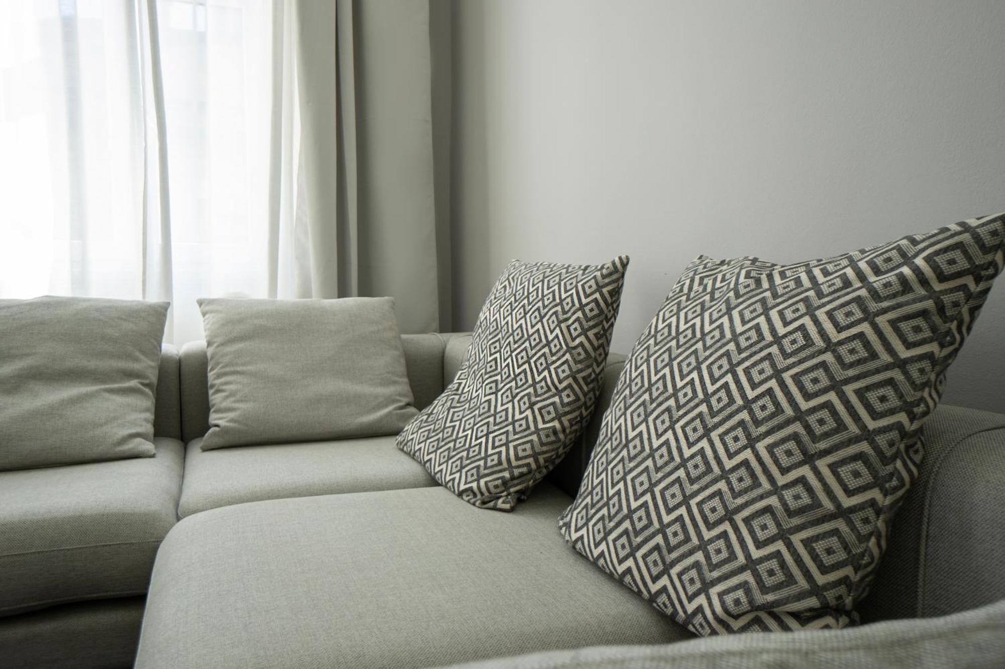 Charming 2-Room Apartment With Balcony, 15 Min To Center Wien Eksteriør bilde