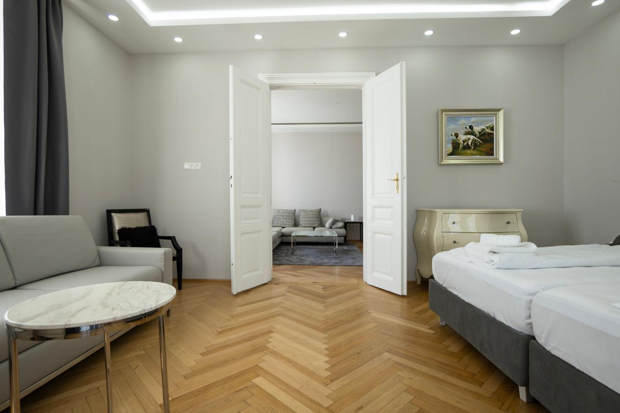 Charming 2-Room Apartment With Balcony, 15 Min To Center Wien Eksteriør bilde